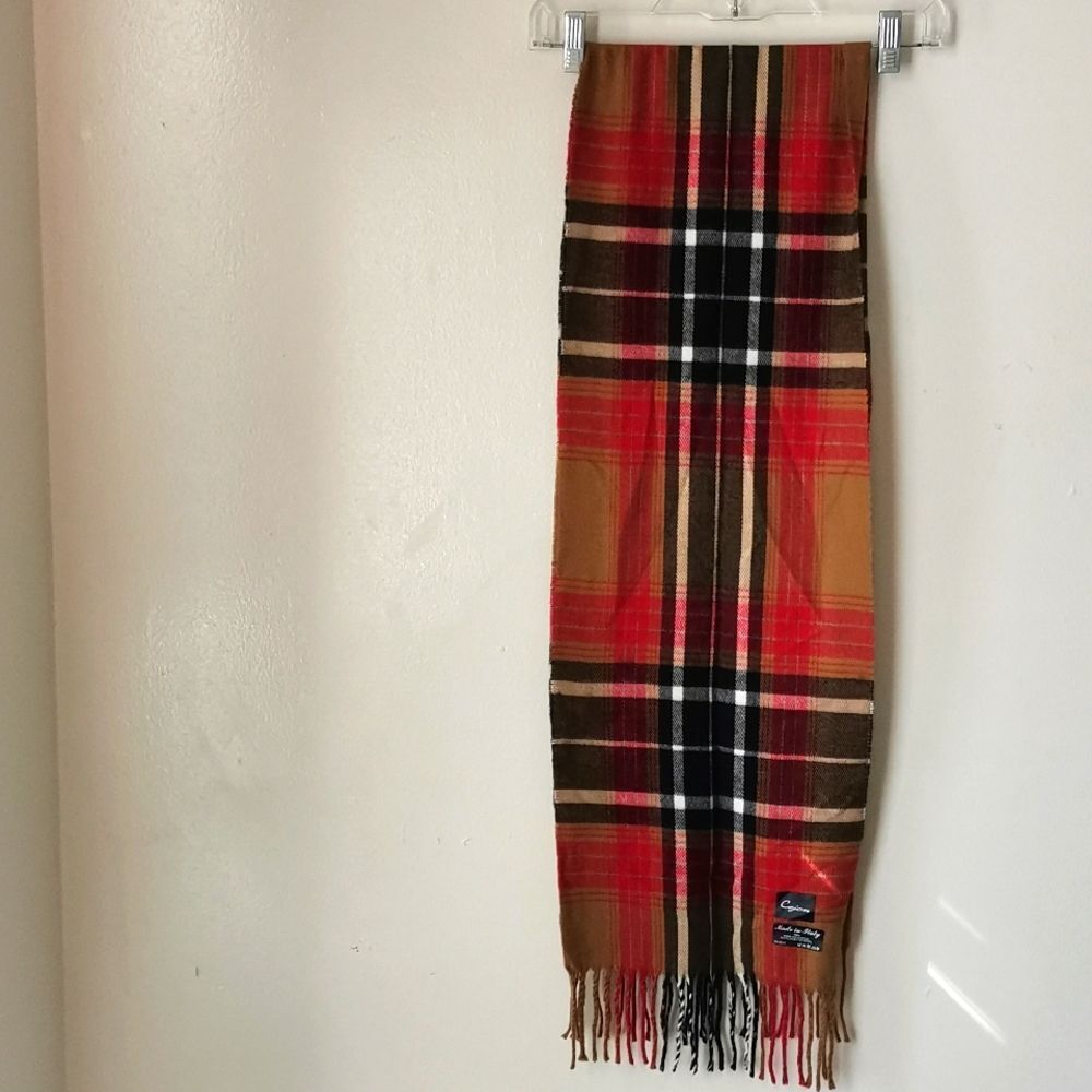 Cejon Unisex Plaid Scarf.